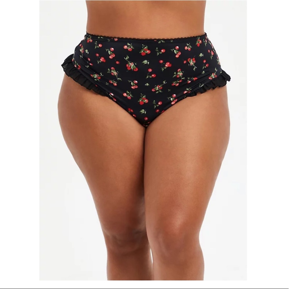 NWT TORRID SET BLACK CHERRIES RUFFLE BRA & PANTY - Picture 3 of 9